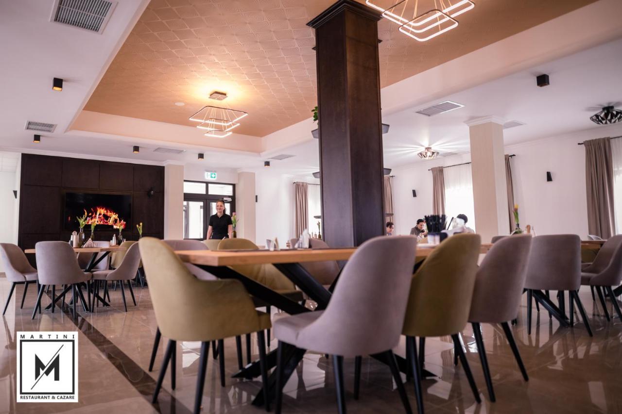 Martini Restaurant & Cazare Sebesel Exterior photo